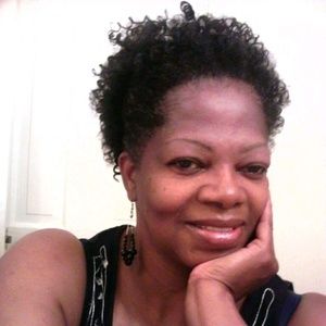 Meet your Posher, Sandra